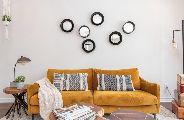 The Mustard Den : furnished mid-term rental @ southeast of Ottawa