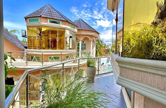 The O.C Luxury Rooms