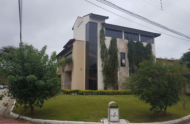 The oceanfront condominium in Peruibe