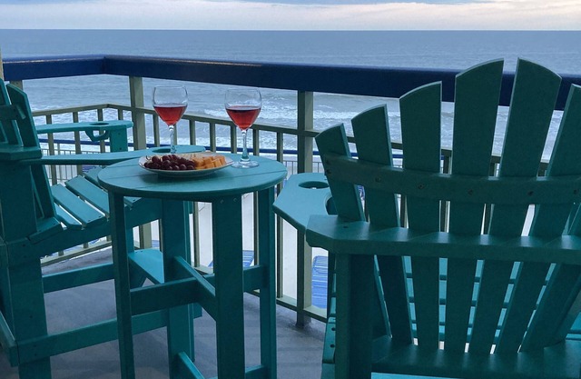 The Oceans 510 - Oceanfront, Sleeps Four, Oceanfront Pool - Be Shore Blessed