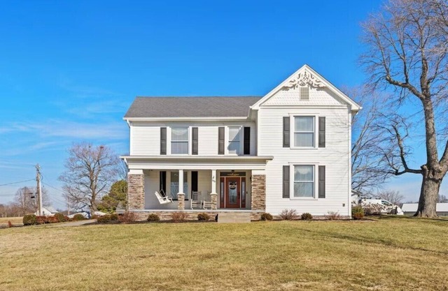 The Old Farmhouse Inn-The Derby Room