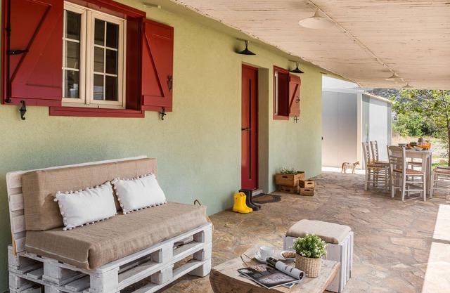 THE OLIVE TREE GOTTAGE