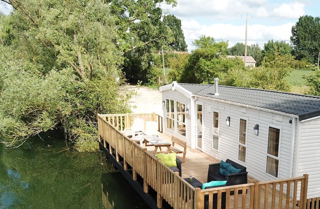 The Ondine Lodge - At the water's edge - Domaine des Etangs de la Bassée