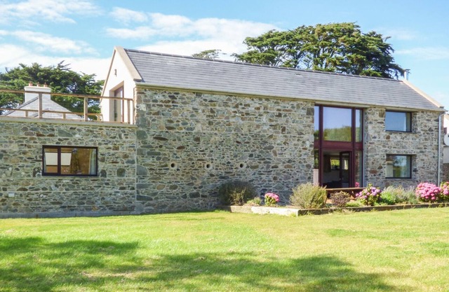 THE OWL'S HOOT, pet friendly in Tacumshane, County Wexford