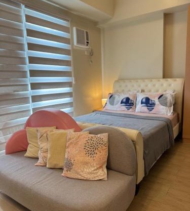 The Palladium - Modern Executive Studio