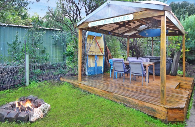 The Perfect Fishing Shack On The Glenelg River.