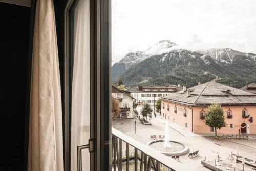 The Post Mountain Residence