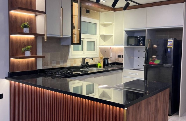 The Quietly Elegant 3-BR apt.