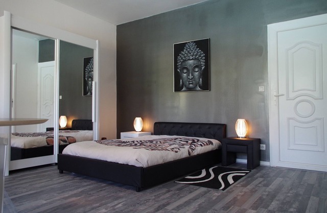 THE ROMANTIC EDEN STUDIO