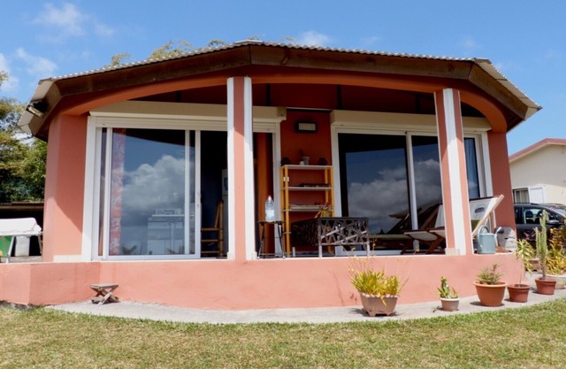 The Rond Dada and Kaz in Dada Circular Bungalow