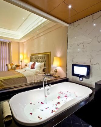 The Royal Pinnacle Hotel