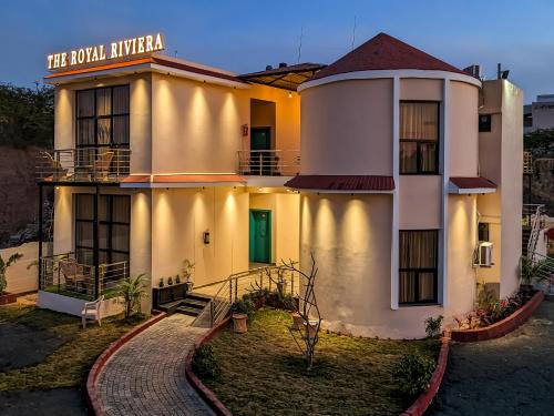 The Royal Rivera Resort