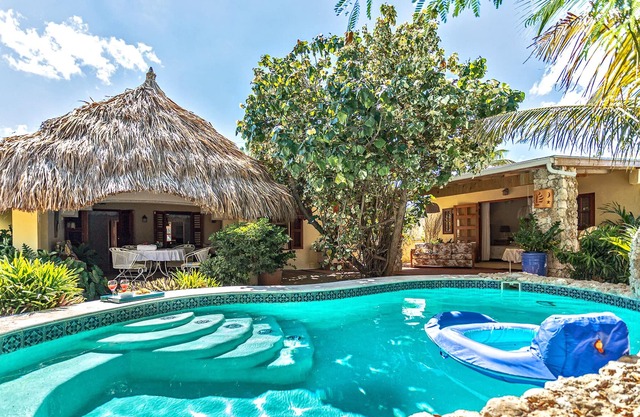 The secluded Villa with one step to the beach