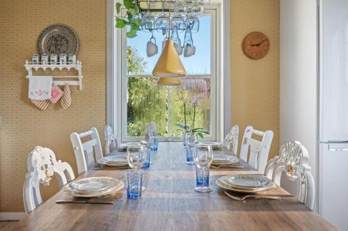 The Solhem Cabin - 80m to the lake, 1930s charm