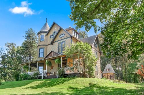 The South Mountain Inn