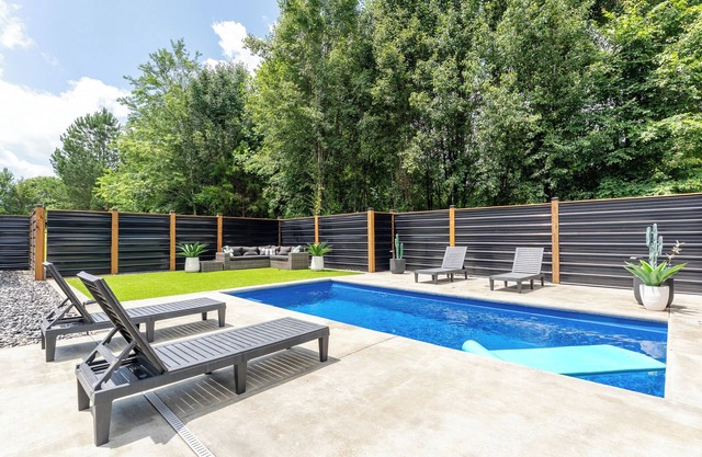 The Southern Oasis - Quiet Country Escape with Pool