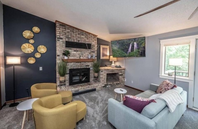 The Spacious Minnetonka 5BR Retreat Cable Lux Life