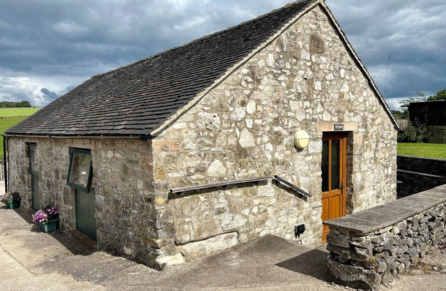 THE STABLES, with a garden in Ashbourne