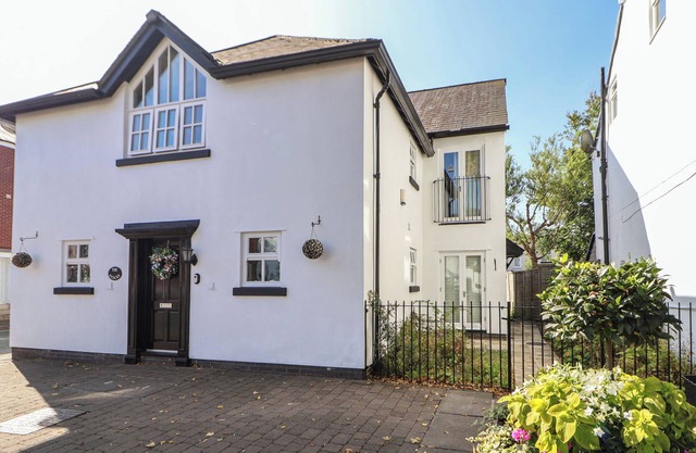 THE STOCKS, family friendly in Newton-Le-Willows, Merseyside