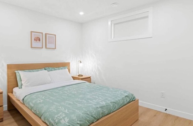 The Suite Escape | 2 BD | Near WEM & DT | Sleeps 5
