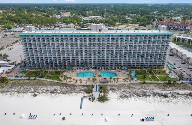 The Summit 1BR+Bunk/1.5BA -1st Floor! Beach Service Included!