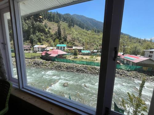 The Sun Shine Pahalgam