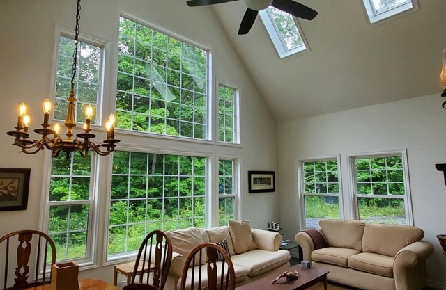 The Sunrise - Peaceful Waterfront Cottage on Dunlop Lake in Elliot Lake