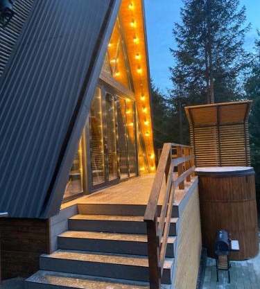 The Sunset Cabin будиночок з Чаном Чан не входить у вартість