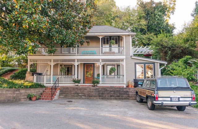 The Tomlin House-Historic 1904 2BR- Hike-Wine-Dine in North GA Mountains