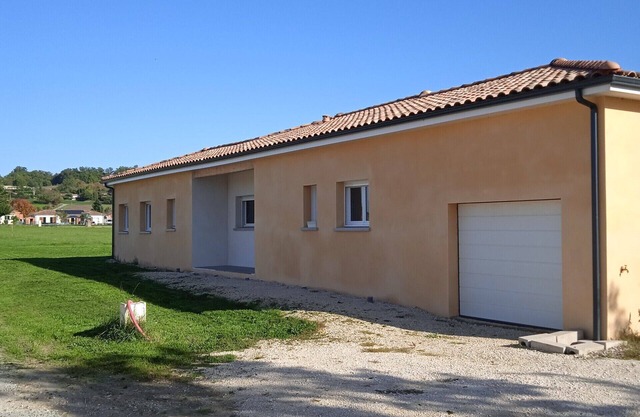 The Villa des Mûriers in a quiet, spacious setting