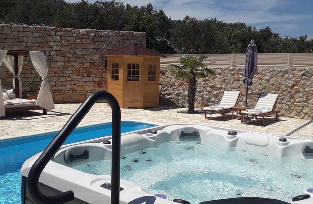 The Villa Roza Murter - 4 Bedroom, 3 Bathroom