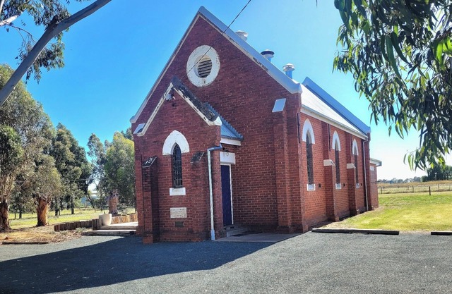 The Vines - Wyuna. Luxury Church Retreat near Echuca