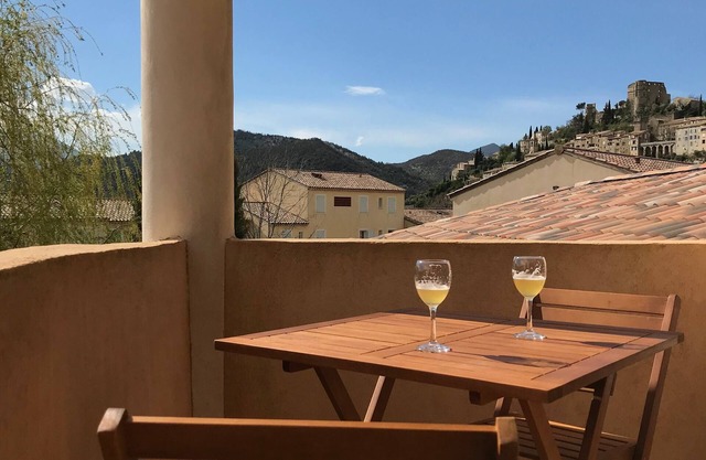 The Watchtower 1 - 3 bedroom apartment Panoramic view