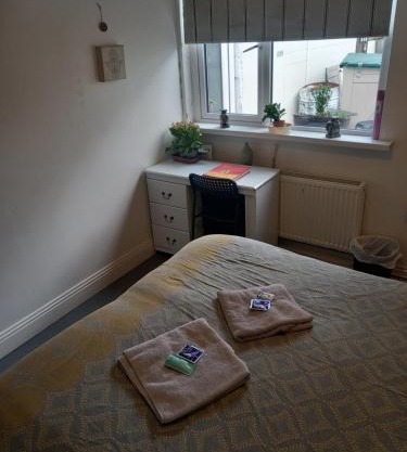 The wee airport cottage