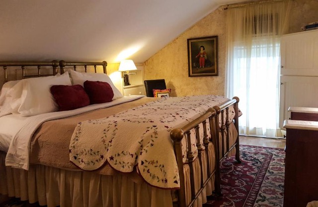 The White House Inn
