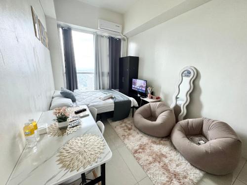 The Wild Roces Makati, The Beacon Residences