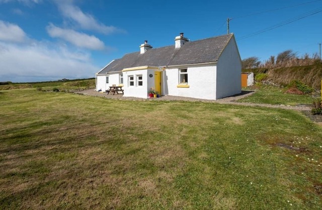 The Yellow Cottage, Doolin