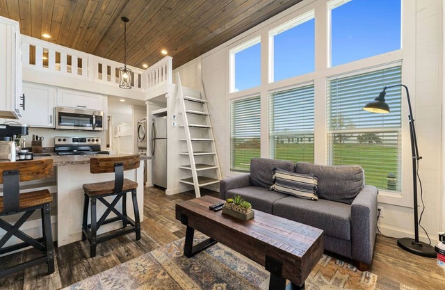 The Zilker - Luxury Tiny Home In Austin, TX