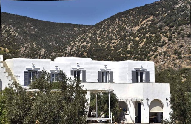 Theasis Sifnos Apatments