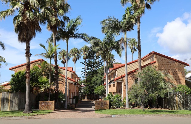Thirroul Beach NSW South Coast - 2 minutes to beach!