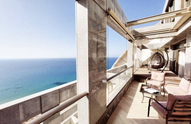 This apartment is a 1 bedroom(s), 1.5 bathrooms, located in Netanya, Center District.