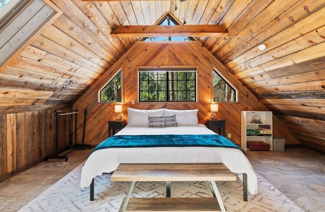 This apartment is a 1 bedroom(s), 1 bathrooms, located in Shaver Lake, CA.