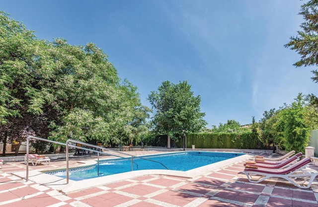 This elegant and cozy vacation villa is located in Priego de Córdoba and offers plenty of space for