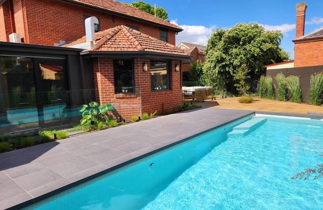 This house is a 4 bedroom(s), 2.5 bathrooms, located in Lake Wendouree, VIC.