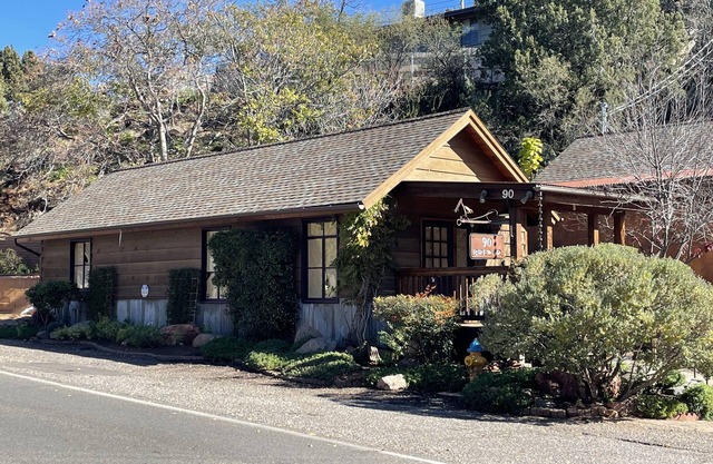 This house is within walking distance to downtown Sedona.
