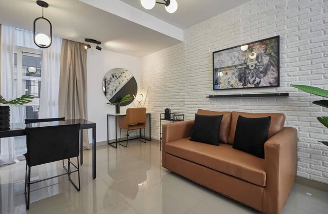 This studio is a 0 bedroom(s), 1 bathrooms, located in Centro, Buenos Aires.