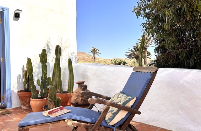 This sun-filled studio is sure to delight!