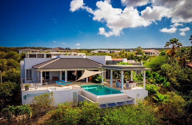 This well- equipped house is especially for couples who love calm and luxury!