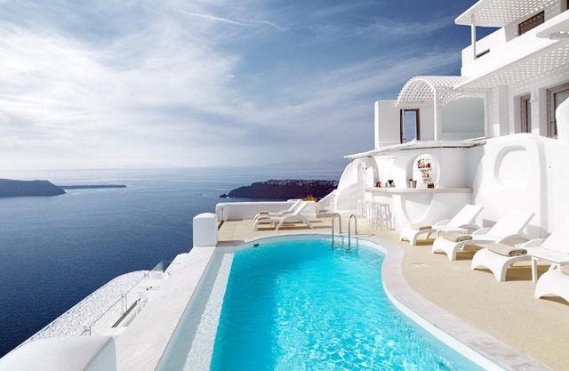 Tholos Resort