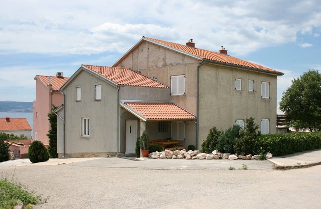 Three bedroom apartment with terrace and sea view Novi Vinodolski (A-5529-a)